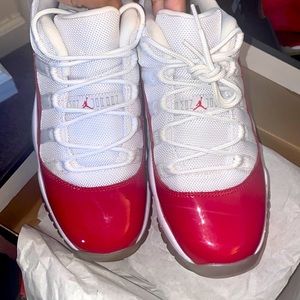 Air Jordans 11 low bg 6y